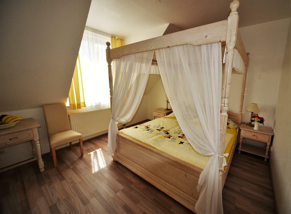 Hotel Restaurant Normandie Schildow Bagian luar foto